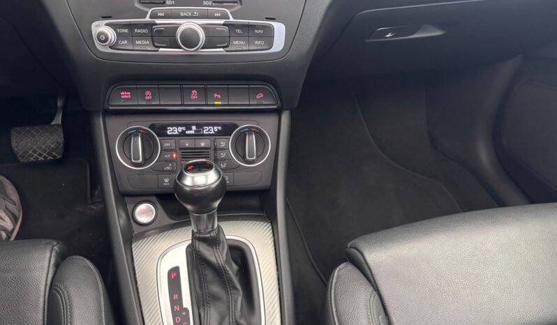 
								AUDI Q3 2.0 TDI 150CV S tronic S-line exterior y techo solar full									