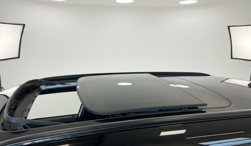 
								MINI CLUBMAN COOPER SD ALL4 AUTO look John Cooper works full									