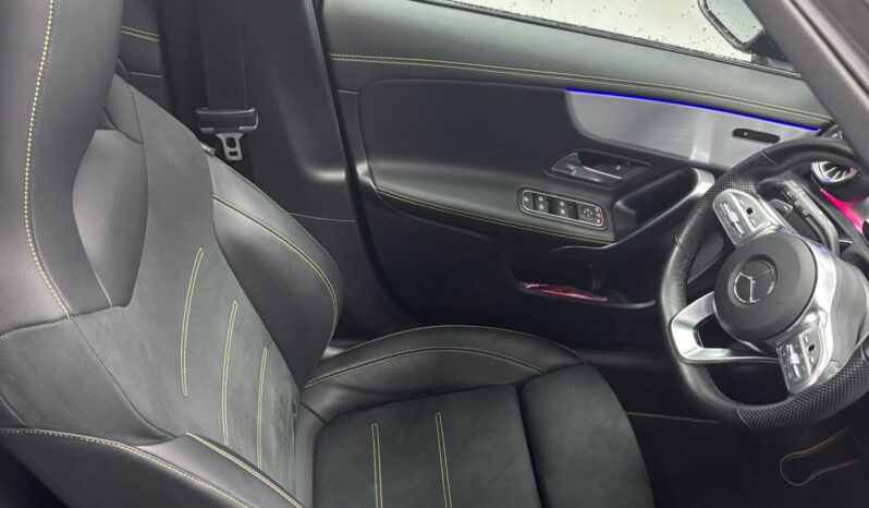 
								MERCEDES-BENZ Clase A A 180 d Amg Edition 1 full									