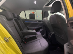 
										VOLKSWAGEN  VIII Golf Life 2.0 TDI 110kW 150CV DSG full									