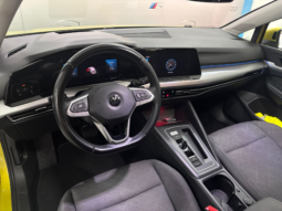 
										VOLKSWAGEN  VIII Golf Life 2.0 TDI 110kW 150CV DSG full									