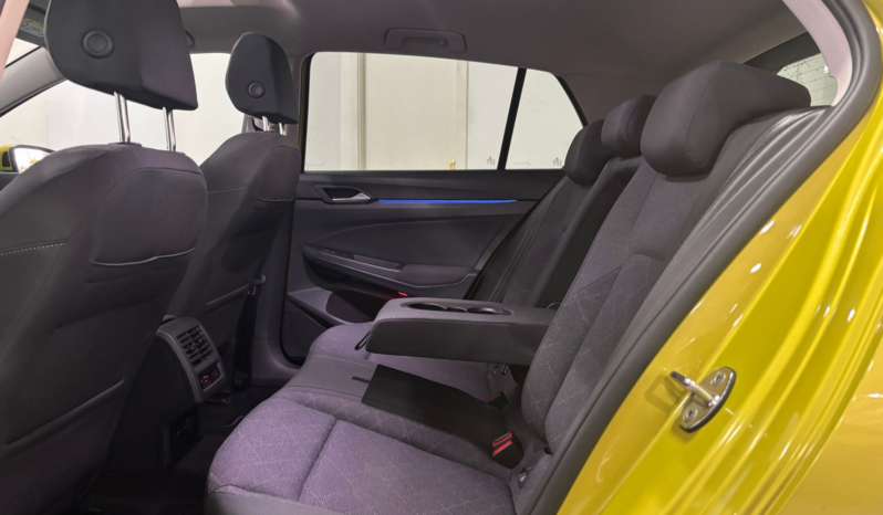 
								VOLKSWAGEN  VIII Golf Life 2.0 TDI 110kW 150CV DSG full									