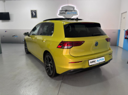 
										VOLKSWAGEN  VIII Golf Life 2.0 TDI 110kW 150CV DSG full									