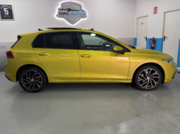 
										VOLKSWAGEN  VIII Golf Life 2.0 TDI 110kW 150CV DSG full									