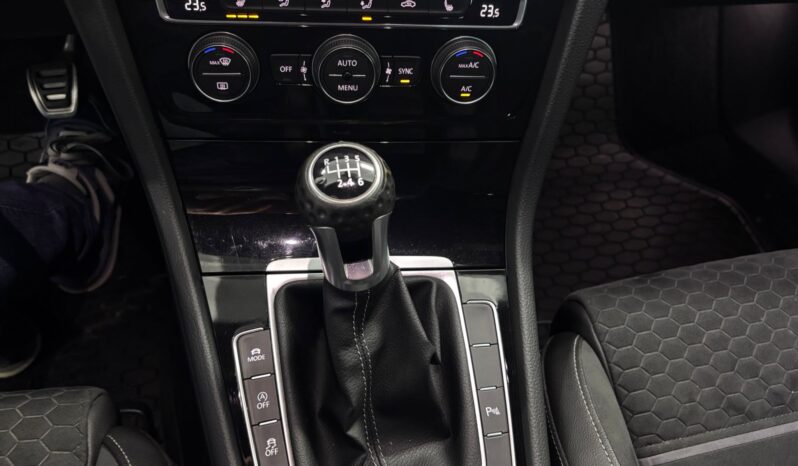 
								VOLKSWAGEN Golf GTD 2.0 TDI 135kW 184CV full									