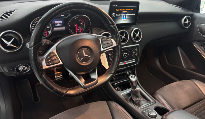 
								MERCEDES-BENZ Clase A 200 d AMG Line full									