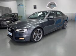 AUDI A4 2.0 TDI clean die multit S line edition