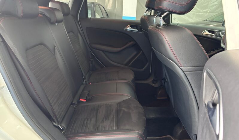 
								MERCEDES-BENZ Clase B B 200 d 4MATIC full									