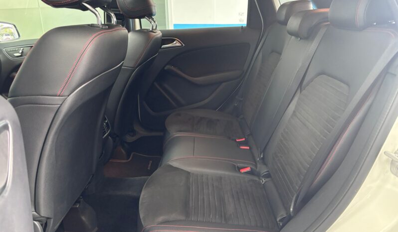 
								MERCEDES-BENZ Clase B B 200 d 4MATIC full									