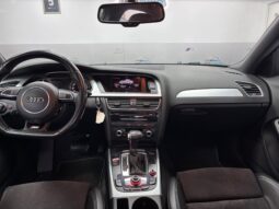 
										AUDI A4 2.0 TDI clean die multit S line edition full									