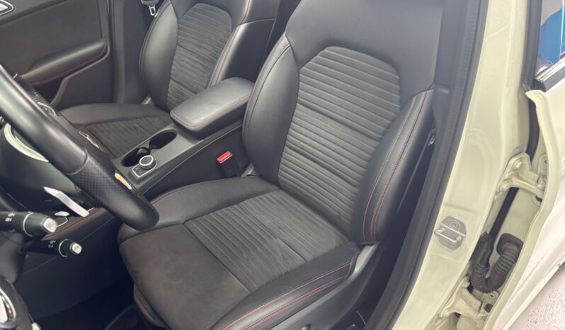 
								MERCEDES-BENZ Clase B B 200 d 4MATIC full									