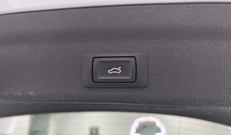 
								AUDI A6 Avant 40 TDI 150kW quattroult. S tronic S-line completo Iva deducible full									