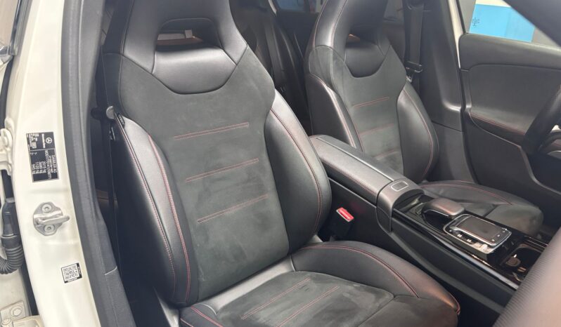 
								MERCEDES-BENZ Clase A A 220 d Amg full									