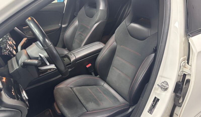 
								MERCEDES-BENZ Clase A A 220 d Amg full									