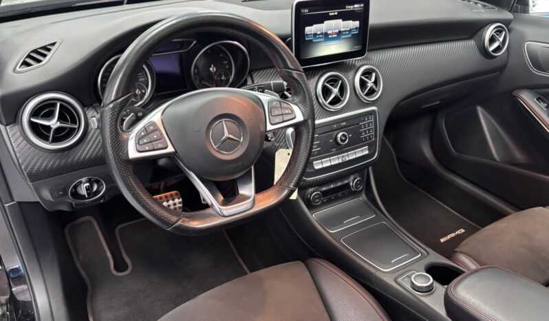 
								MERCEDES-BENZ Clase A A 220 d AMG Line full									