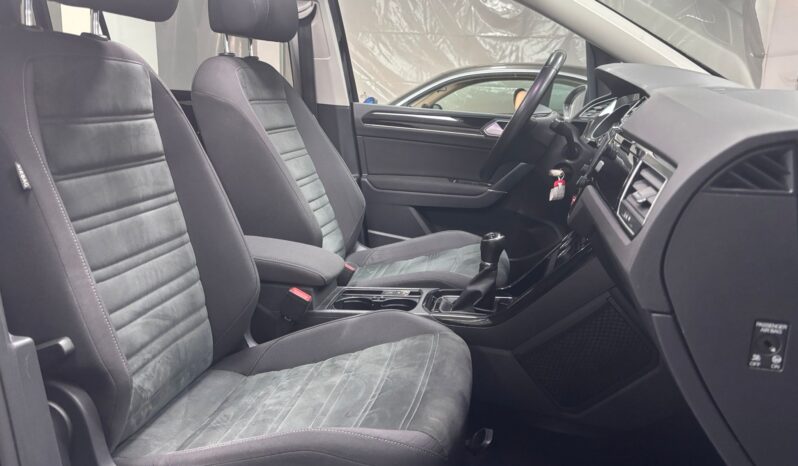 
								VOLKSWAGEN Touran Sport 2.0 TDI 110kW150CV BMT 7 PLAZAS full									