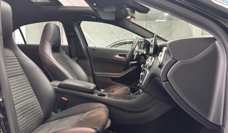 
								MERCEDES-BENZ Clase A A 220 d AMG Line full									