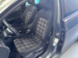 
										VOLKSWAGEN Golf GTI Performance 2.0 TSI full									