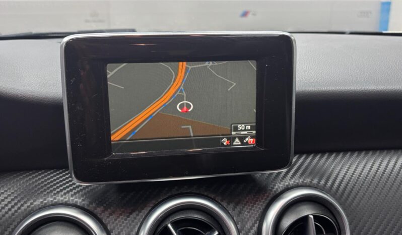 
								MERCEDES-BENZ Clase A A 200 CDI AMG Line TECHO SOLAR full									