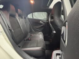 
										MERCEDES-BENZ Clase A A 200 CDI AMG Line TECHO SOLAR full									