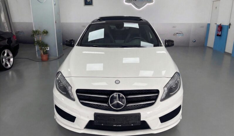 
								MERCEDES-BENZ Clase A A 200 CDI AMG Line TECHO SOLAR full									