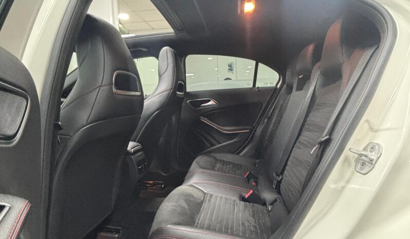 
								MERCEDES-BENZ Clase A A 200 CDI AMG Line TECHO SOLAR full									