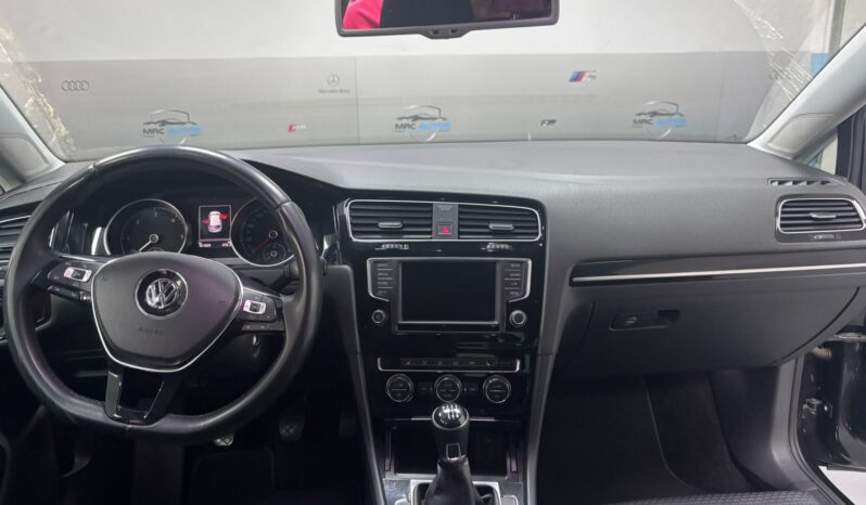 
								VOLKSWAGEN Golf Sport 2.0 TDI BMT full									