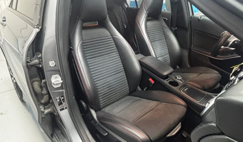 
								Clase A A 200 d AMG Line full									