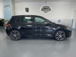 
										VOLKSWAGEN Golf Sport 2.0 TDI BMT full									