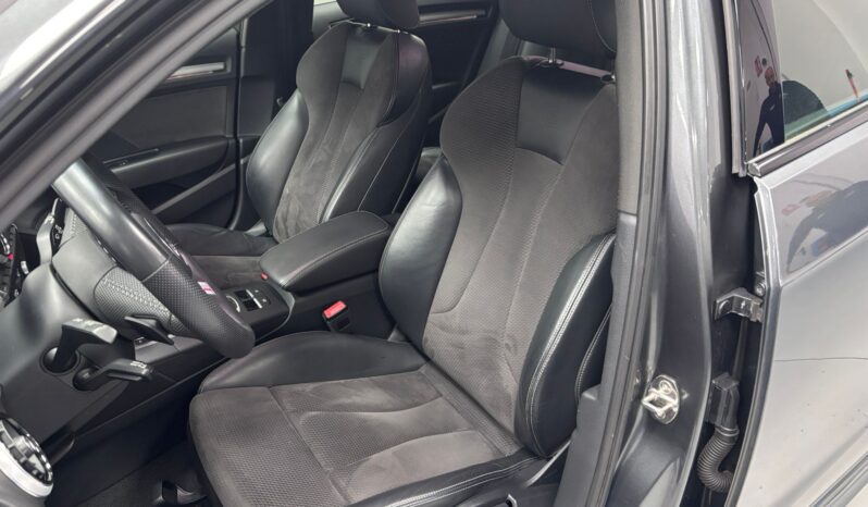 
								AUDI A3 35 TFSI 110kW 150CV S tronic Sportback S-Line Black edition full									