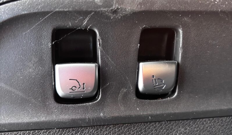 
								GLC GLC 250 d 4MATIC full									