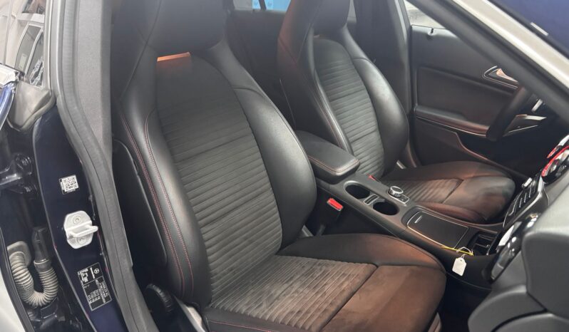 
								Clase CLA  220 d Amg full									