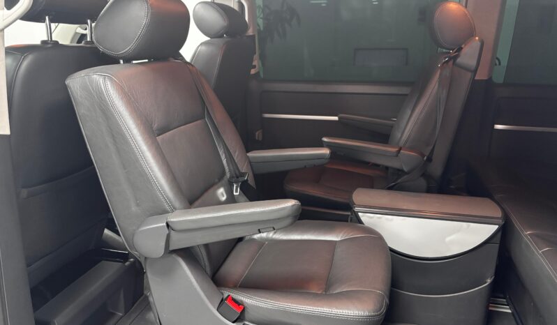 
								Multivan 2.0 TDI 180 DSG 4m Highline Edition BMT full									
