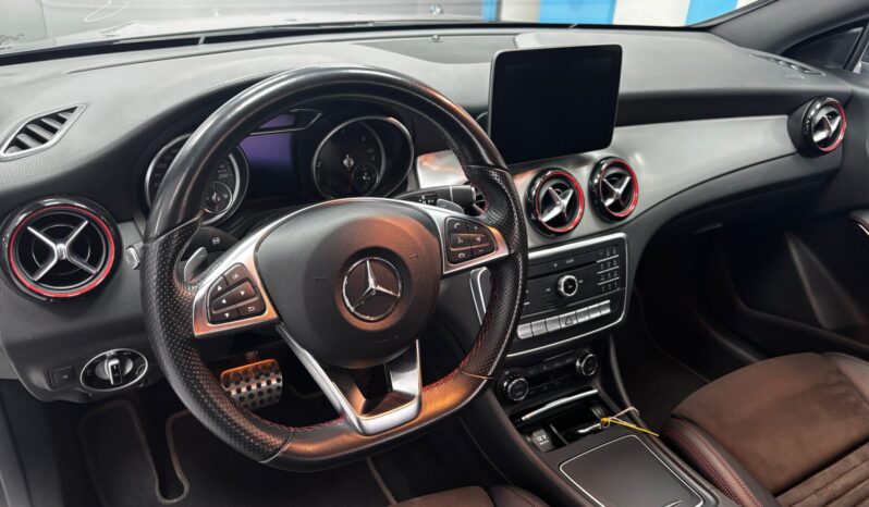 
								Clase CLA  220 d Amg full									