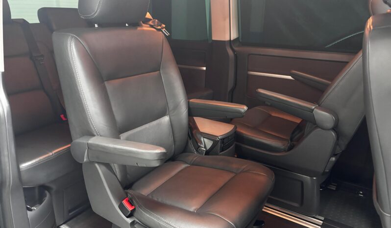 
								Multivan 2.0 TDI 180 DSG 4m Highline Edition BMT full									