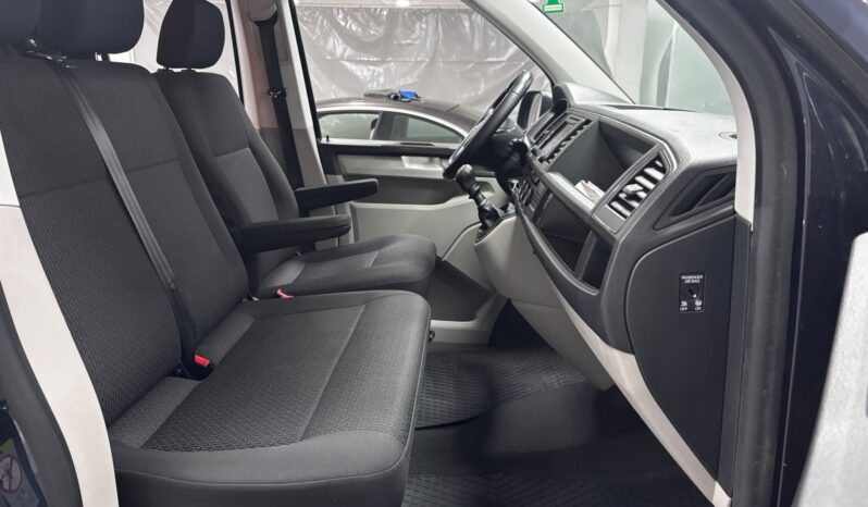 
								Caravelle Corto 2.0 TDI 150cv  9 plazas Trendline Edition BMT full									