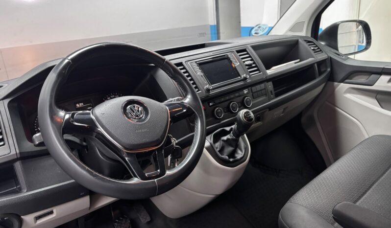 
								Caravelle Corto 2.0 TDI 150cv  9 plazas Trendline Edition BMT full									