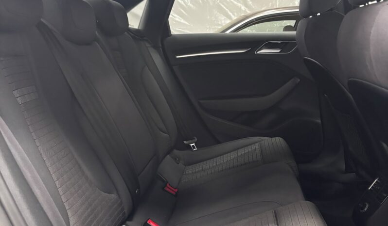 
								A3 S line edition 2.0 TDI Sedan full									