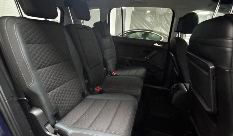 
								Touran Sport 2.0 TDI full									