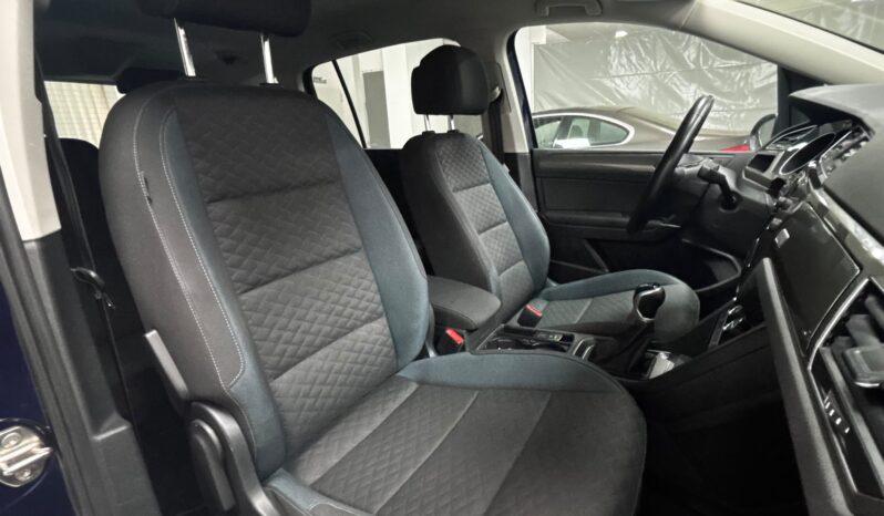 
								Touran Sport 2.0 TDI full									