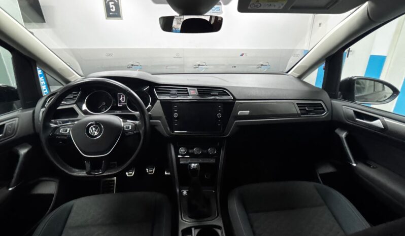 
								Touran Sport 2.0 TDI full									