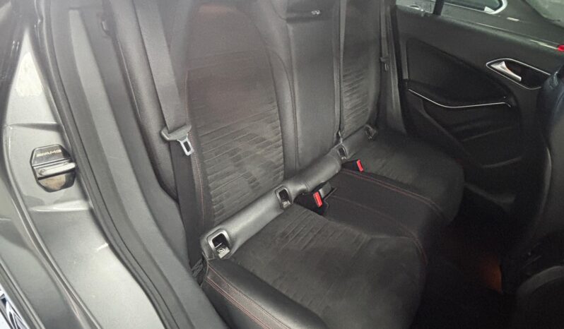 
								CLA 220 d Amg full									