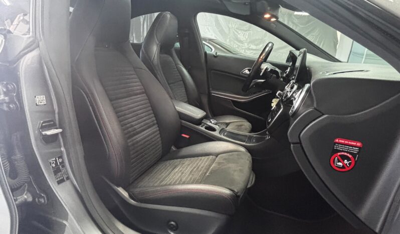 
								CLA 220 d Amg full									