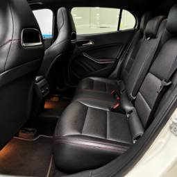 
										Clase GLA GLA 200 d AMG Line full									