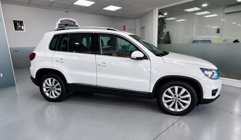 
								Tiguan 2.0 TDI 4×2 T1 Sport BMotion Tech full									